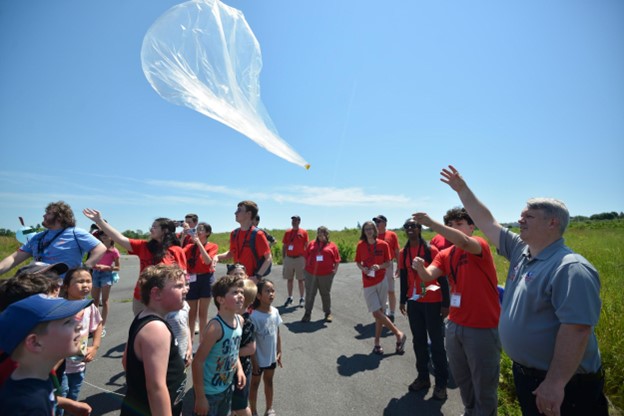 ham radio operators launching an observation balloon